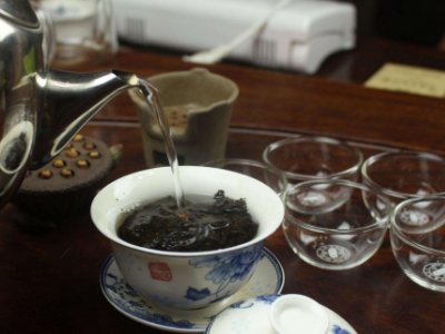 安化黑茶多少钱一斤，安化黑茶价钱是多少？