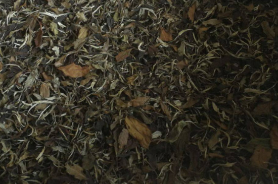 云南古树白茶多少钱一斤，云南古树白茶价格