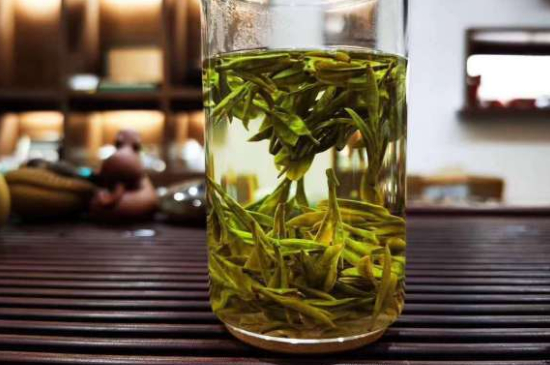 龙井茶好坏的鉴别图片，如何区别龙井茶的好坏？