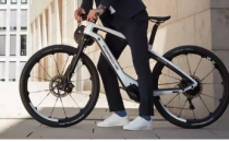 2月18日保时捷可能正在制造世界上最轻的电动自行车