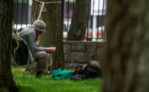 堪培拉房地产经纪人为Vinnies首席执行官Sleepout熬夜