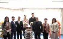 长篇小说女排在北京图书订货会举办了新书首发式
