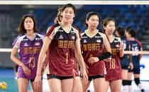 天津女排主教练王宝泉坦言一传就是生命线