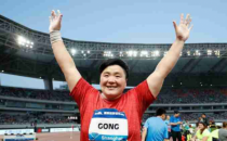 终于夺冠了巩立姣也终于能笑着看待五年前的黑暗一幕