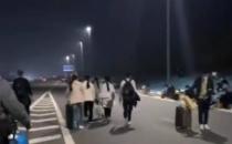 河南多地致信本地在郑富士康员工