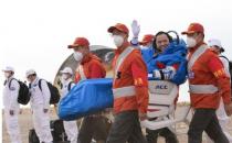 神舟十五号返回舱成功着陆 飞行任务圆满成功