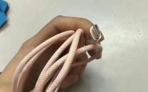 ​iPhone 15 系列手机的 USB-C 数据线曝光 IT之家首发上手图赏