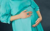 ​怀孕的女性佩戴首饰有哪些注意事项（注意手指和胳膊的水肿现象）