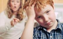 ​如何改变孩子自私脾气暴躁的情况（调整家庭的氛围多和孩子进行沟通）