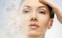 ​干性皮肤如何进行保湿（从清洁补水和饮食）