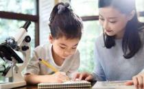 ​家长如何辅导孩子作业才是正确的（创造良好的学习环境）