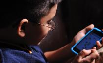 ​农村未成年人的手机之困 如何引导孩子正确使用手机