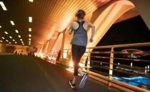 ​夜跑跑多久可以减肥 夜跑需要天天跑吗