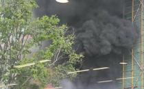 ​多方回应武汉大学教学楼起火 系建筑材料燃烧导致