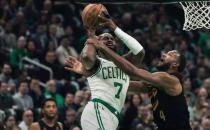 布朗32分米切尔空砍33分 凯尔特人大胜骑士1-0