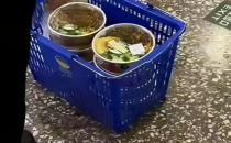 ​火车站候车厅15元盒饭几乎没人买 原因有哪些